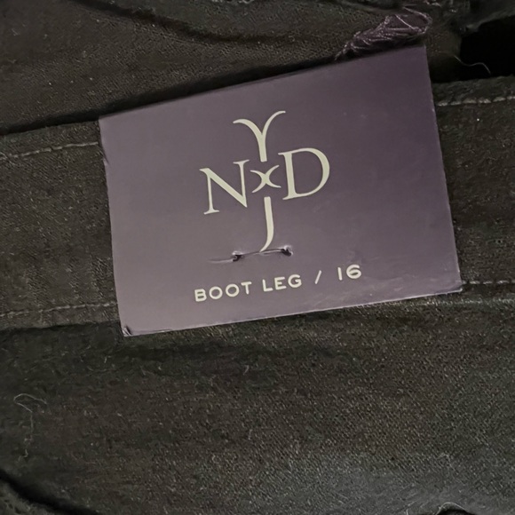 NYDJ Bootleg Black Jeans 16 - Picture 3 of 9